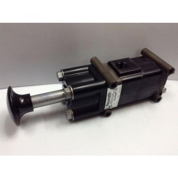 PD-020031-00500 Japan Singapore Rexroth Type &#039;D&#039; Pilotair® 2 Way Push/ Spring Air Valve, 1/4&#034; #2 image